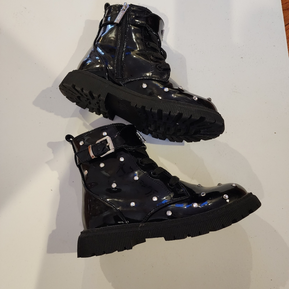 Girls black patten leather